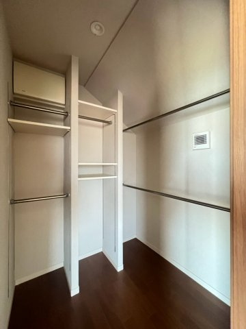 塩屋町6丁目貸家の収納