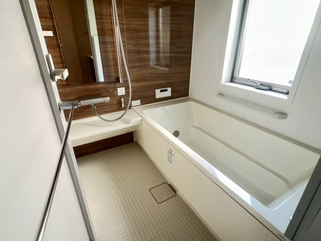 塩屋町6丁目貸家の浴室