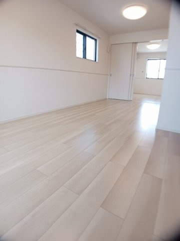 ラルーチェの居間・リビング