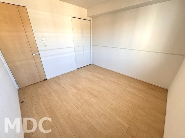 徳島市南沖洲５丁目のアパートの洋室