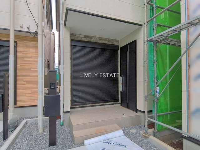 越谷市宮前1丁目 新築分譲住宅 全4棟 1号棟の玄関