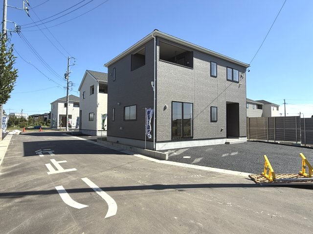 高浜市神明町第6　新築戸建＜6号棟＞の前面道路含む現地写真