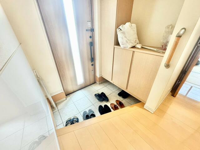 江戸川区中央２丁目戸建の玄関