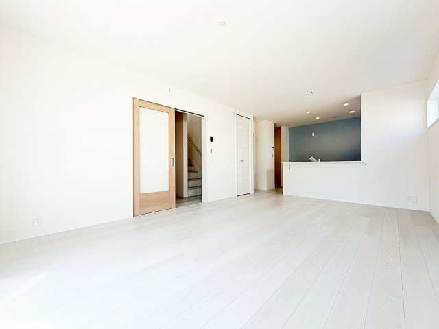 リーブルガーデン　刈谷市井ヶ谷町井田の居間・リビング|家族が自然と集まる広々としたリビング。お子様の成長を見守りながら過ごせます。									
									