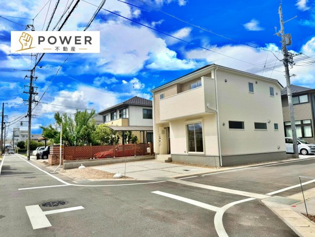 リーブルガーデン　刈谷市井ヶ谷町井田の前面道路含む現地写真|十分な幅が確保されており、車の出し入れもスムーズ。お子様の送り迎えなど、日常の動作も快適に行えます。									
									