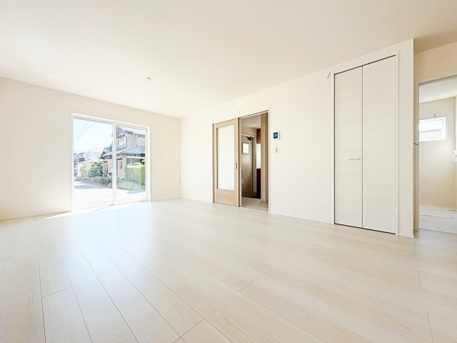 リーブルガーデン　刈谷市井ヶ谷町井田の居間・リビング|家族が自然と集まる広々としたリビング。お子様の成長を見守りながら過ごせます。									
									