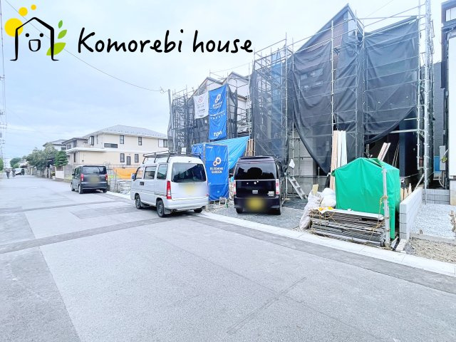 北足立郡伊奈町寿2丁目　新築一戸建て　ブルーミングガーデン　04の前面道路含む現地写真|26.9.19