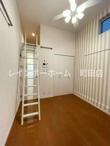 アザーレ・パッシオ長津田 ※初期費用分割後払いサービス利用可能物件の居間・リビング