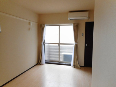 【居間・リビング】 | クレイノアクアパレス | 2Fの写真です。