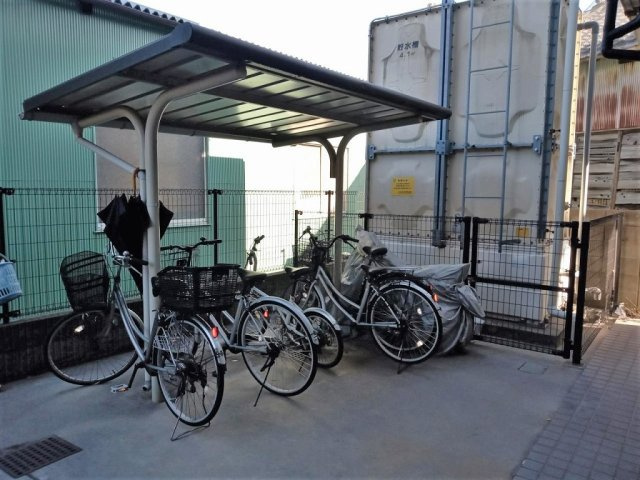 レオパレスアヴリオのその他|自転車置き場