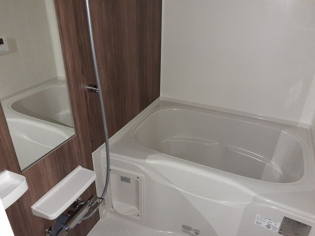 アネーロヒルⅢの浴室