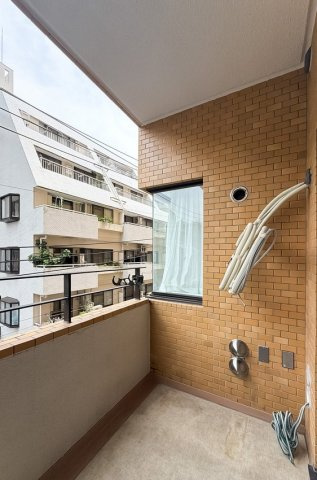 【バルコニー】