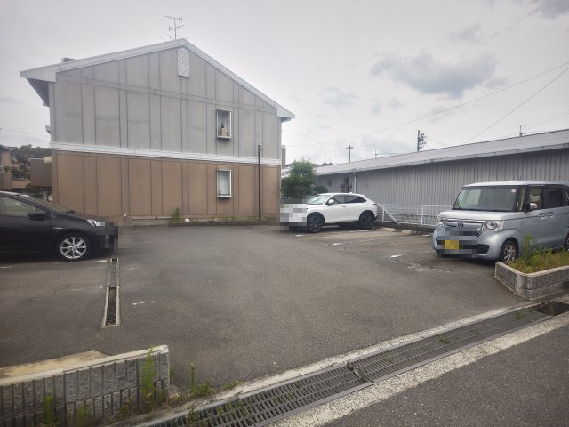 K.エステートビューラーの駐車場