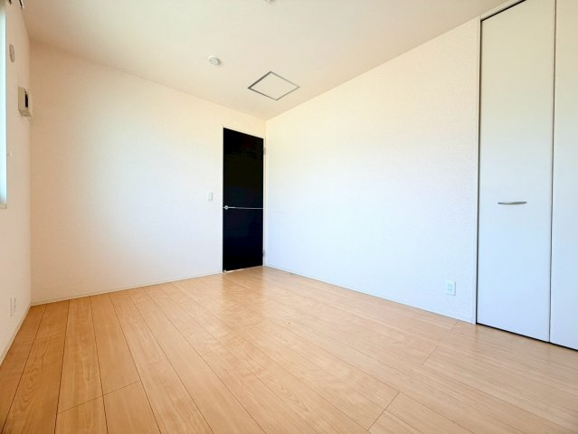 柚垣様戸建借家Ⅲの居間・リビング