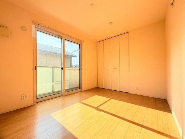 柚垣様戸建借家Ⅲの居間・リビング