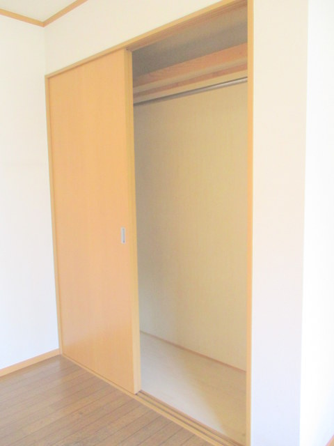エステート上野毛の収納|たっぷり収納可能なクローゼット