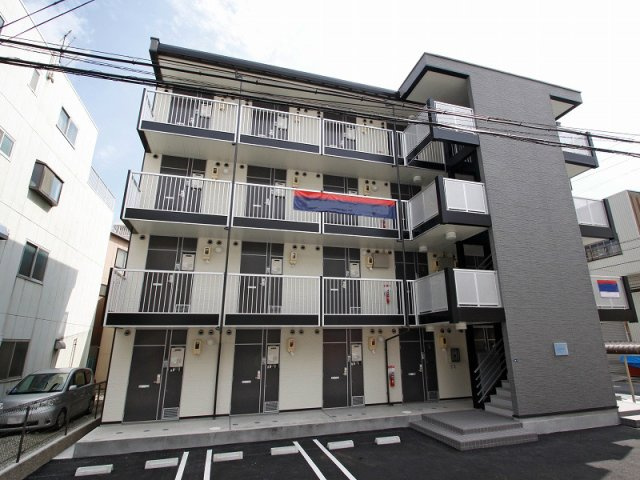 レオパレスエルハピネスの外観