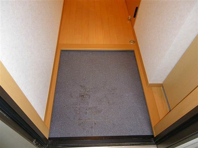 クレエ三鷹の玄関|※同建物別号室