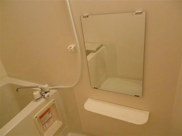 クレエ三鷹の浴室|※同建物別号室