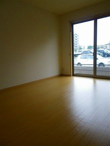 クレエ三鷹の洋室|※同建物別号室