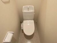 ヴィーヴル（ｖｉｖｒｅ）のトイレ|シャワー付きのトイレがついています★