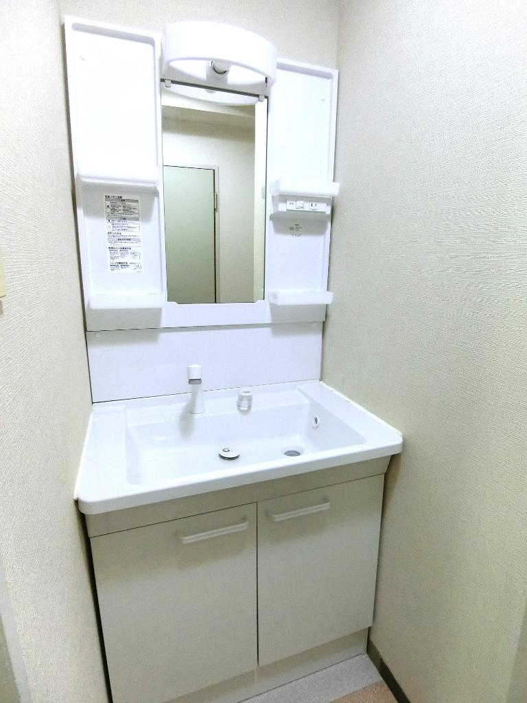 津田沼北見マンションの独立洗面台