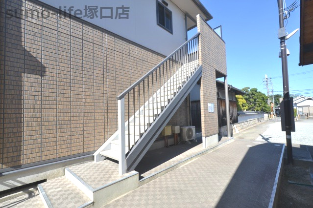 オリーブハイツのエントランス