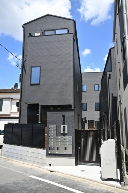 ピオーネ新小岩の外観