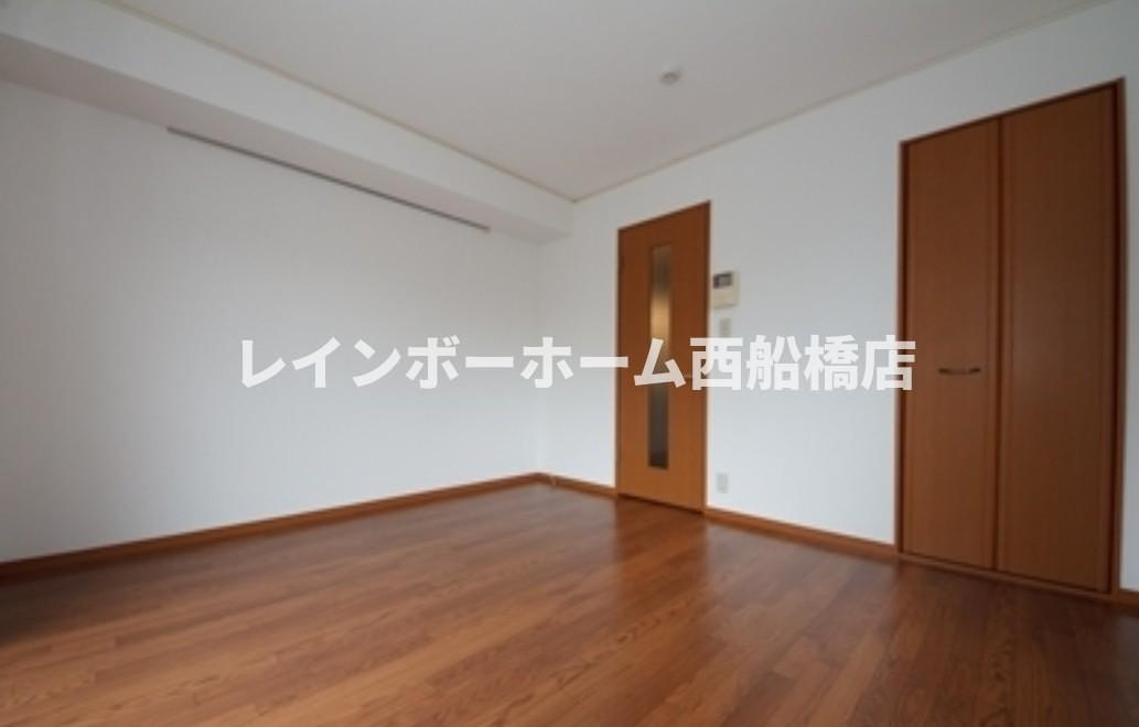 クレインハウス妙典の居間・リビング|反転タイプ