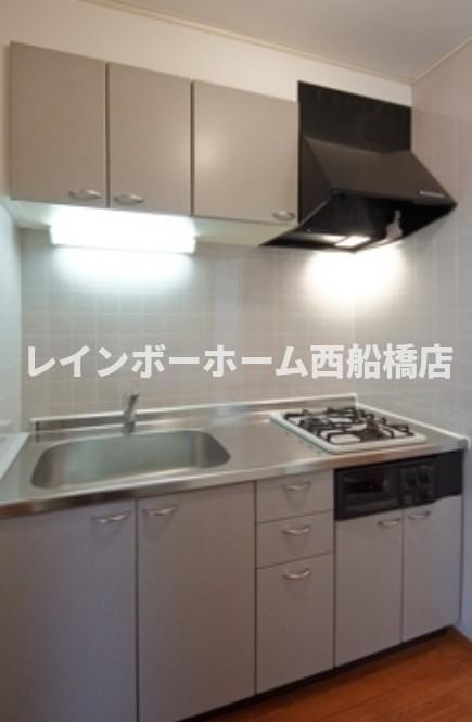 クレインハウス妙典のキッチン|反転タイプ