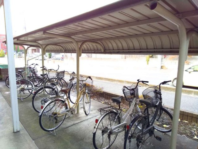 レオパレスペルルのその他|駐輪場
