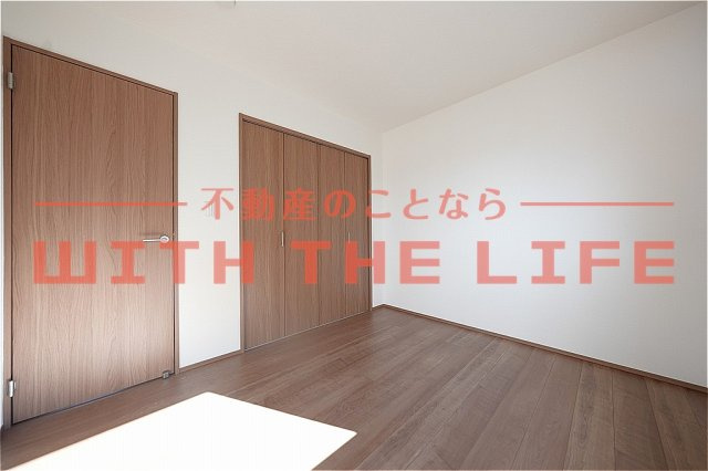 GarageHouse Pit-In Shirayama（ガレージハウスピットインシラヤマ）の洋室|使い勝手のいい洋室です