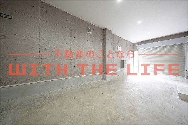 GarageHouse Pit-In Shirayama（ガレージハウスピットインシラヤマ）の駐車場|カースペースがあります
