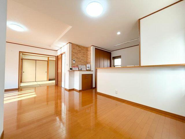 岡山市中区四御神の中古一戸建の居間・リビング|【リビング】リビングのお写真…