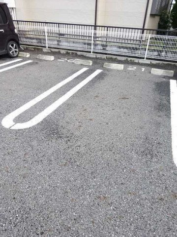 ジェルメＢの駐車場
