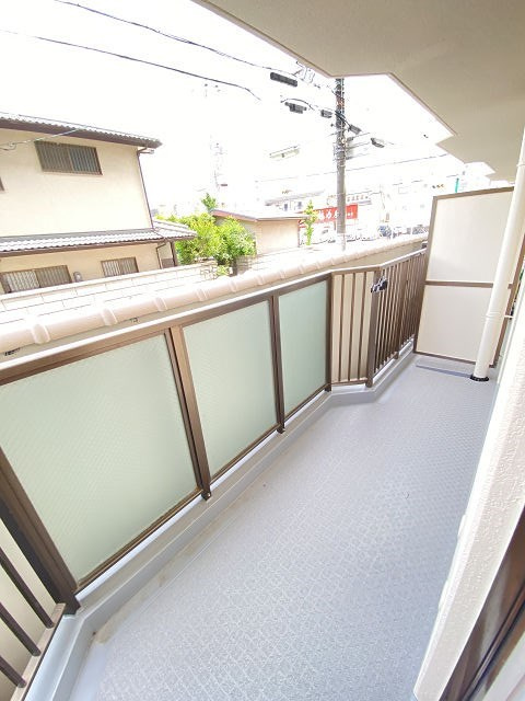 尼崎市東園田町２丁目の賃貸マンションのバルコニー