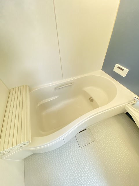 尼崎市東園田町２丁目の賃貸マンションの浴室