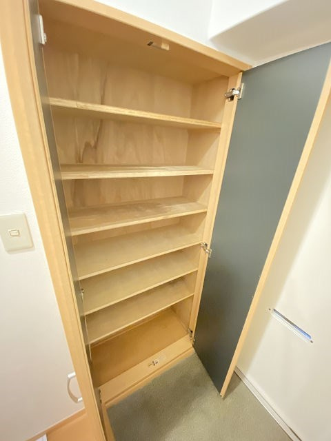 尼崎市東園田町２丁目の賃貸マンションの収納