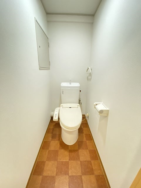 尼崎市東園田町２丁目の賃貸マンションのトイレ