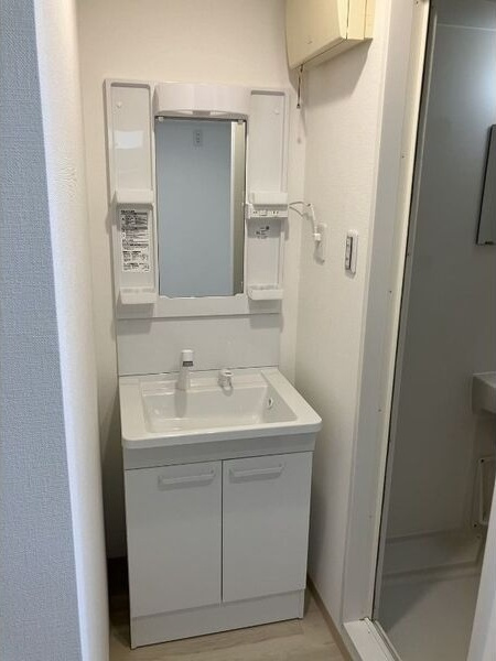 リアライズ黄金の洗面所