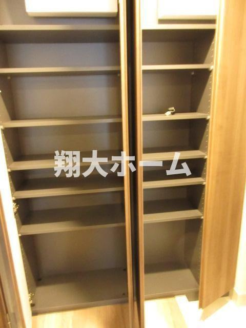 クレストコート蔵前レジデンスの収納