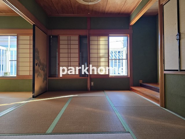 高知市百石町四丁目　中古住宅の和室|2階南西和室