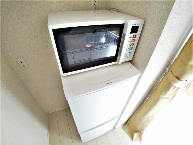 ミランダプチメゾンのその他|レンジと冷蔵庫