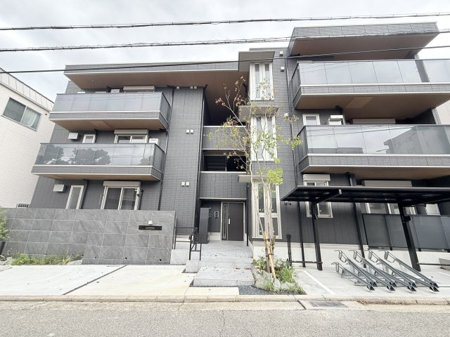 ASHA NOORの外観
