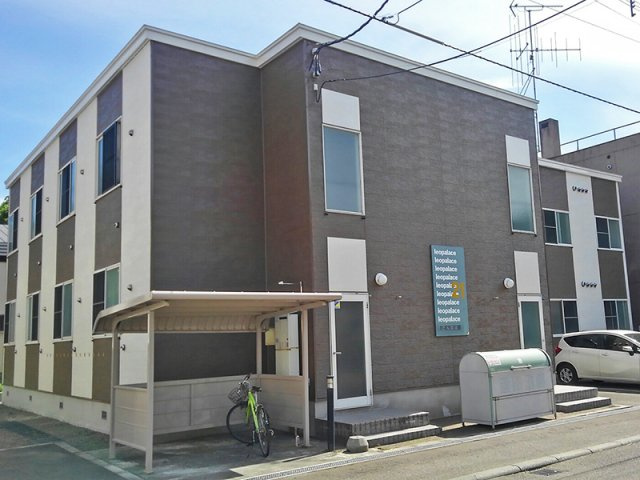 レオパレスたんぽぽの外観