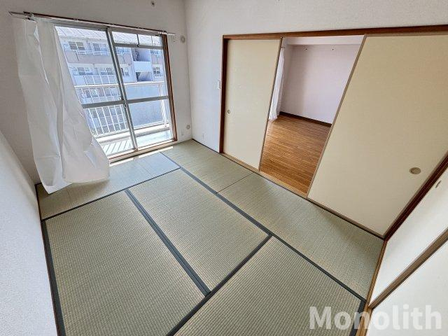 和泉市鶴山台３丁目の賃貸マンションの内装