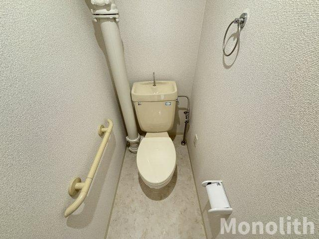 和泉市鶴山台３丁目の賃貸マンションのトイレ