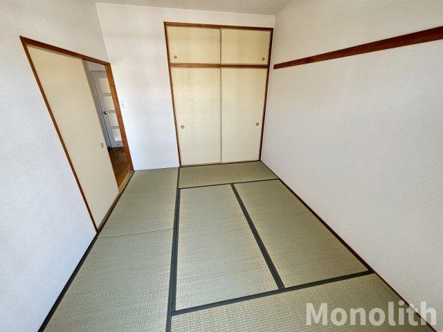 和泉市鶴山台３丁目の賃貸マンションの和室