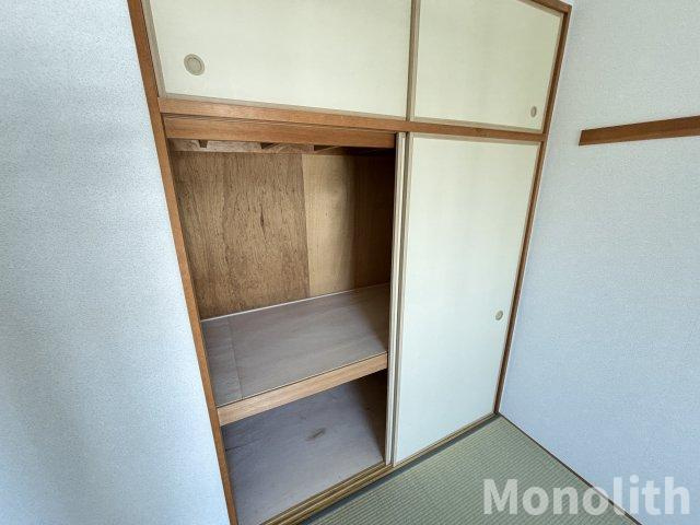 和泉市鶴山台３丁目の賃貸マンションの収納
