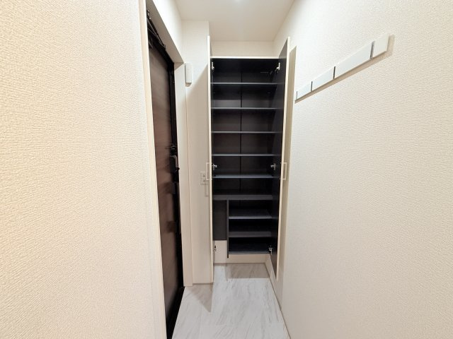 ASHA NOORの玄関